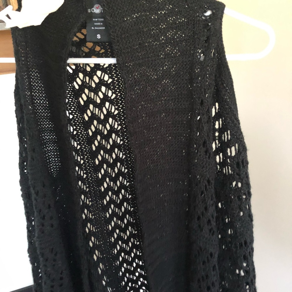 Black throw - Picture 3 of 3